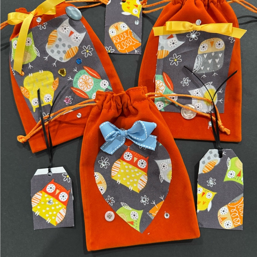 6 pc set velvet owl bags & gift tags